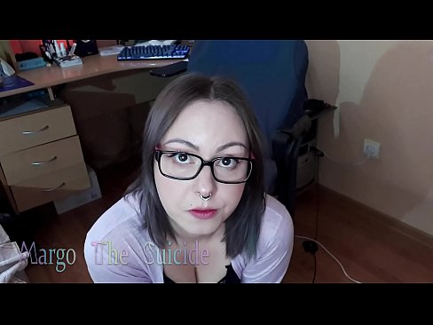 ❤️ Nwatakịrị nwanyị sexy nwere ugegbe na-eme Dildo nke ukwuu na igwefoto ❤️❌ na anyi ❌️